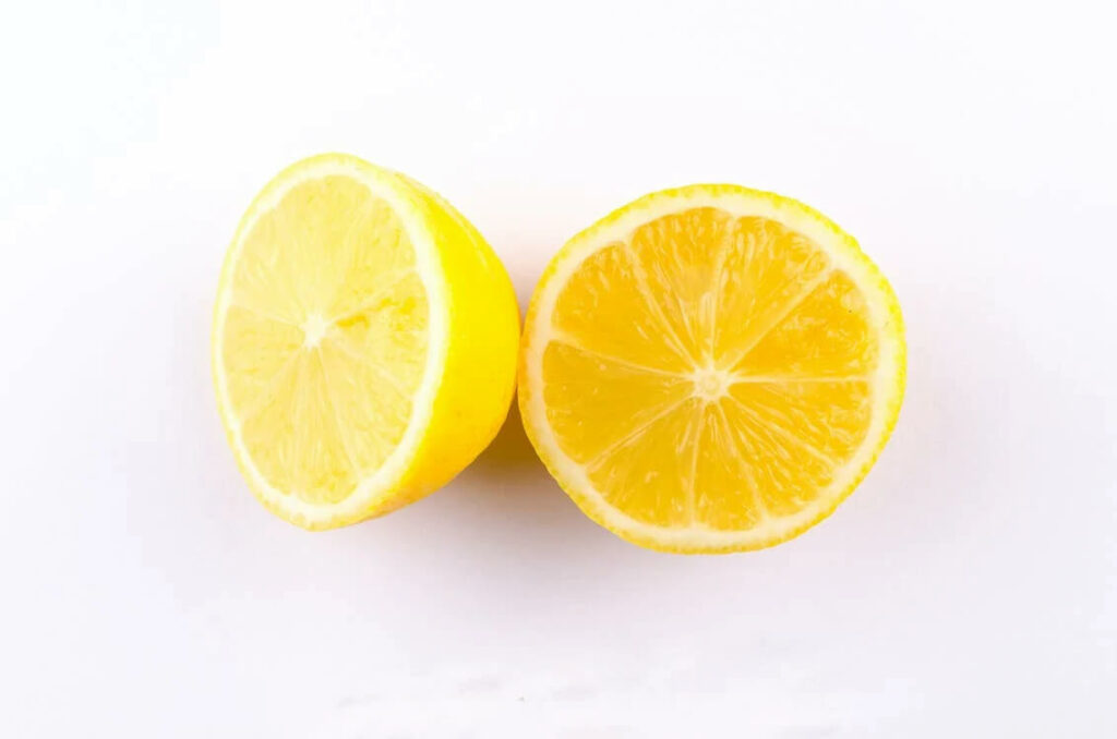 get rid of ants with lemons