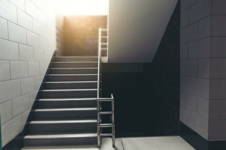 Staircase Wall Colour Combination Ideas That Are Just Wow